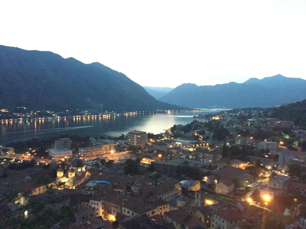 Studio Jeff 1 Apartment Kotor Bagian luar foto