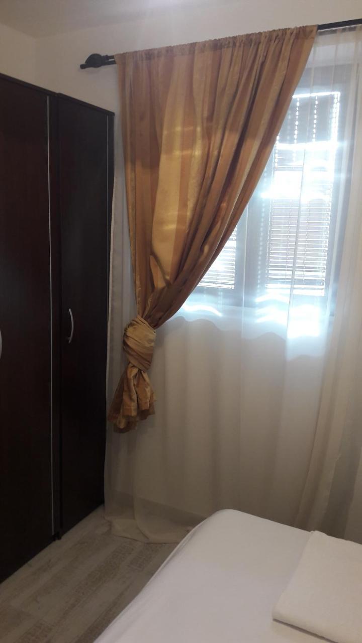 Studio Jeff 1 Apartment Kotor Bagian luar foto