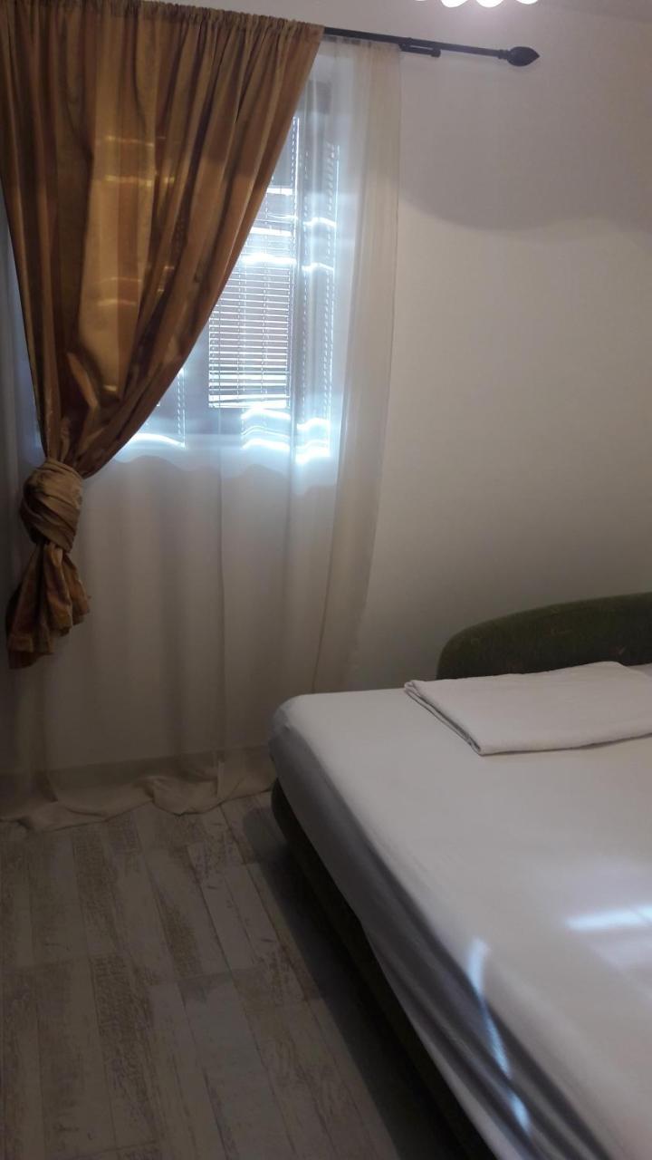 Studio Jeff 1 Apartment Kotor Bagian luar foto